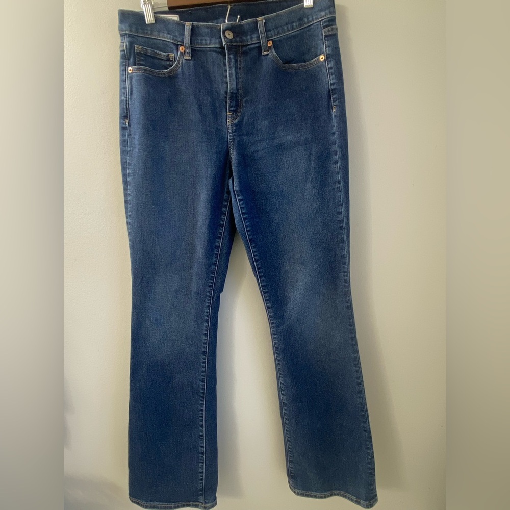 Gap Baby Boot Mid Rise Jeans Womens Size 31/12  Bootcut Medium Wash Blue